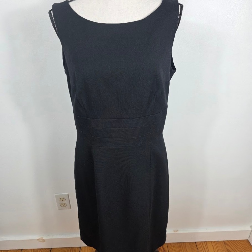 H&M Sheath Dress Women Size 14 Black Sleeveless Banded Waist LBD Scoop Neck